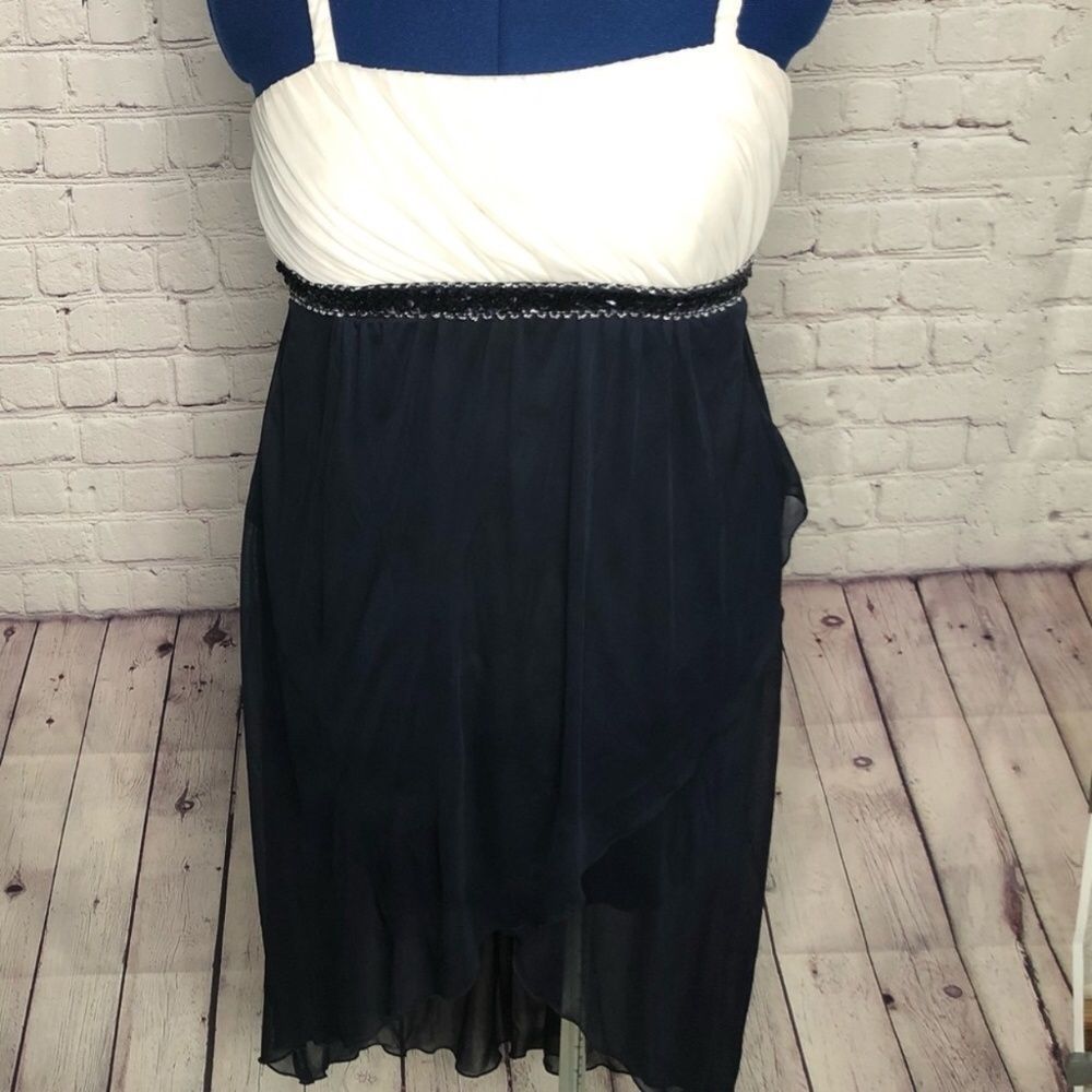 Sweet Storm strappy mini dress S